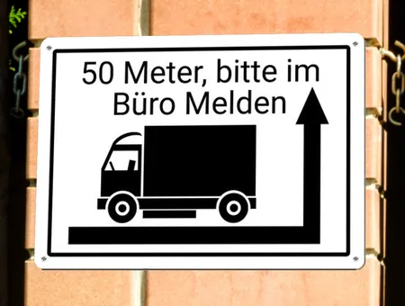 Wegweiser 50 Meter rechts rum Bild