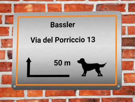 Wegweiser Bassler Bild