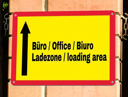 Wegweiser Büro geradeaus Bild